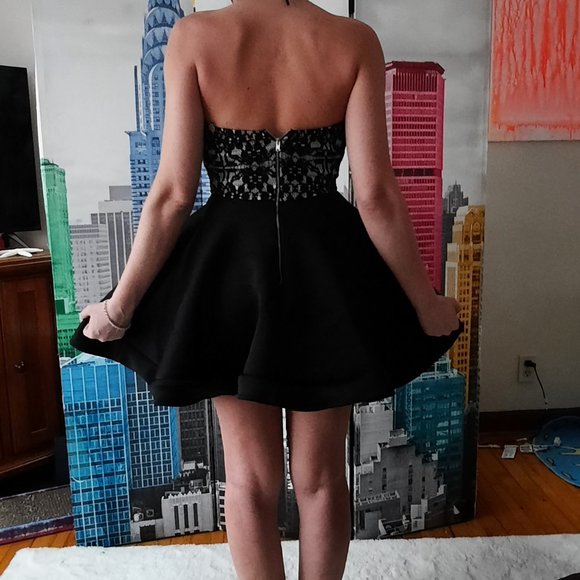 Dresses & Skirts - Cutest Swirly Dress